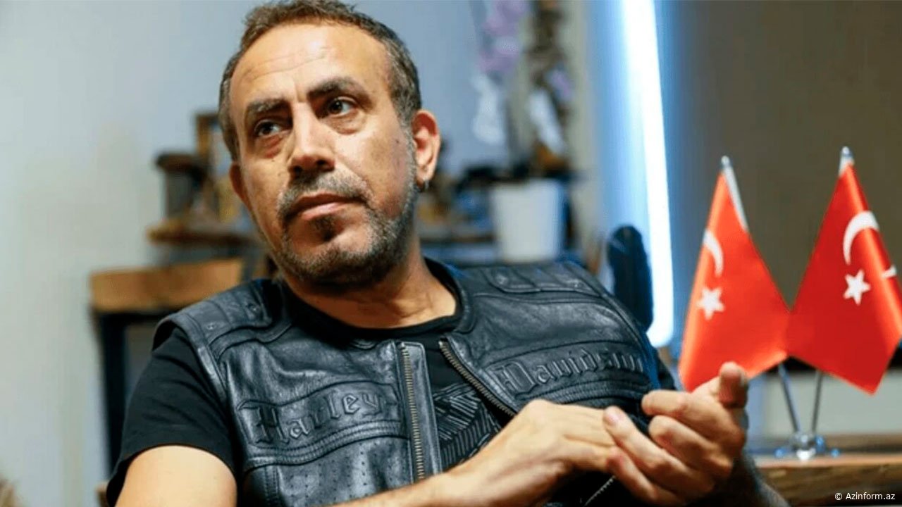 Yardım aparan Haluk Levent qəzaya düşdü - FOTO