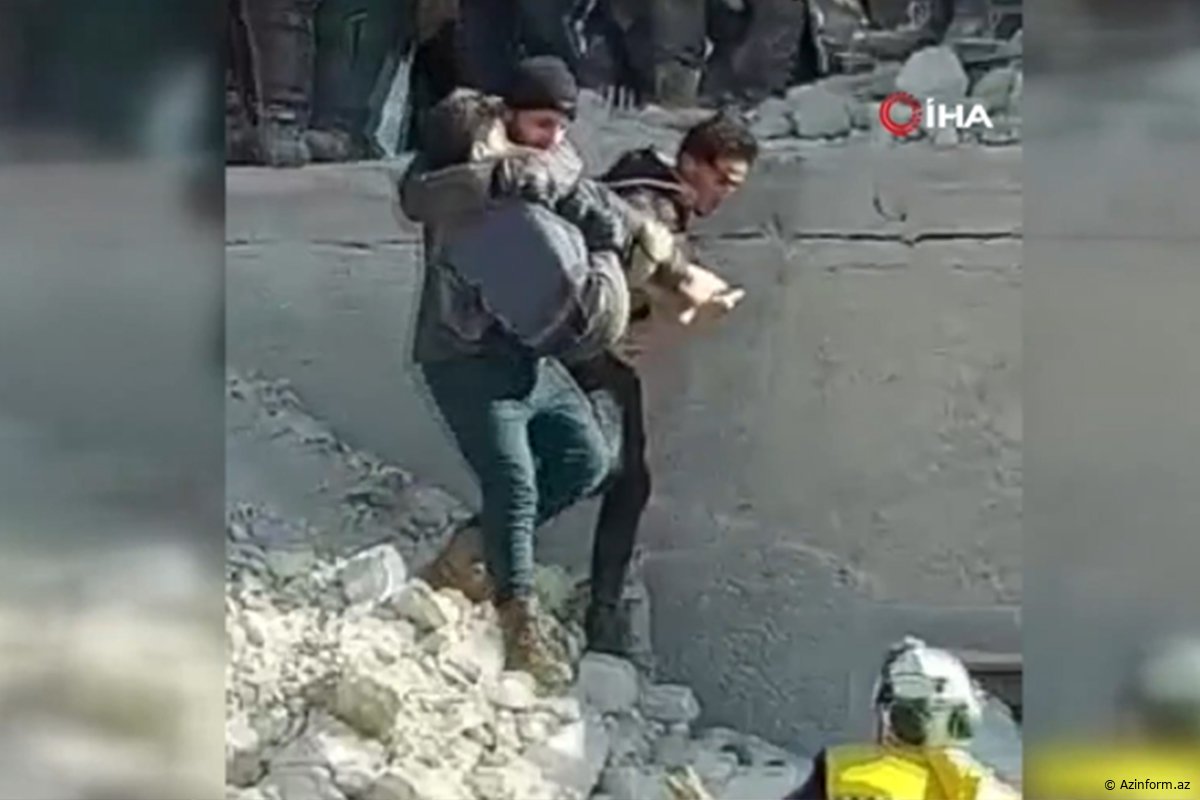 Dağıntılar altından 30 saat sonra sağ-salamat xilas edilən kiçik uşaq