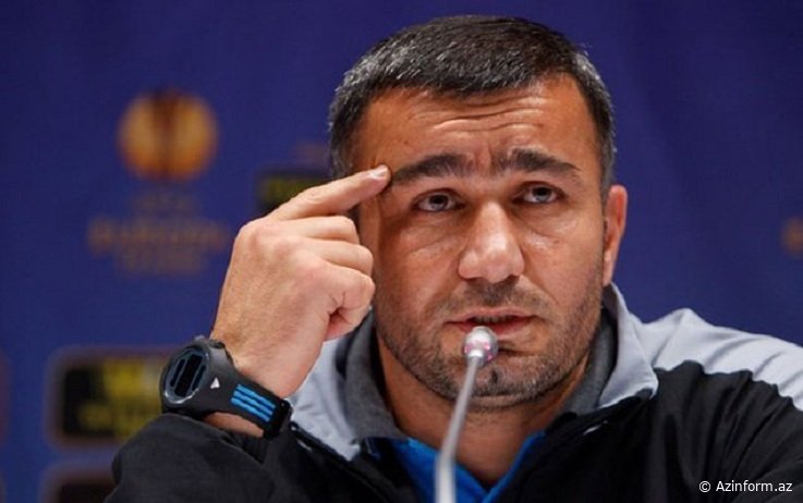 Qurban Qurbanov nəyə görə futbolçularına irad bildirir?