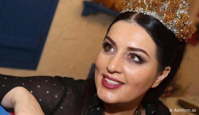 Elza onu tənqid edən bacısına şeirlə cavab verdi: “Bu da azdı sənə”