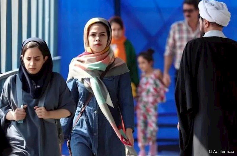 İranda hicab taxmayan qadınlara görə kameralar quraşdırılır