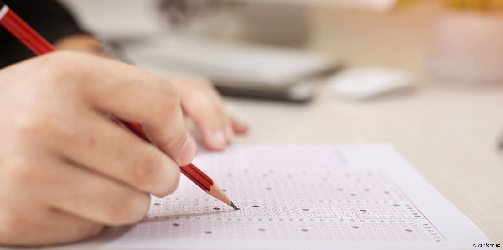 Bu gün 23 mindən çox şagird və məzun imtahan verəcək