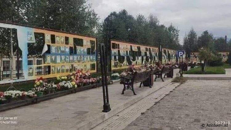 Xankəndidə terrorçuların fotoları sökülür - VİDEO