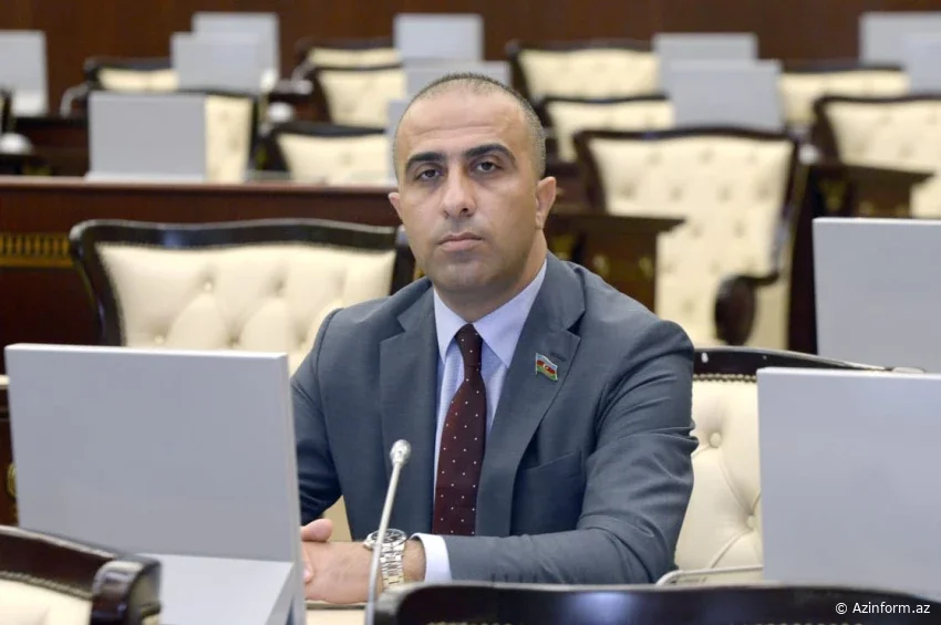 "Hakimin yüksək adına, şərəf və ləyaqətinə xələl gətirir"  -  DEPUTAT