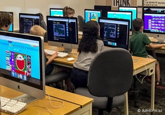 Məktəblər rəqəmsallaşır: Müəllimlər buna hazırdırmı? - “Kaspi”nin ARAŞDIRMASI